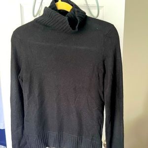 Lord and Taylor cashmere turtleneck